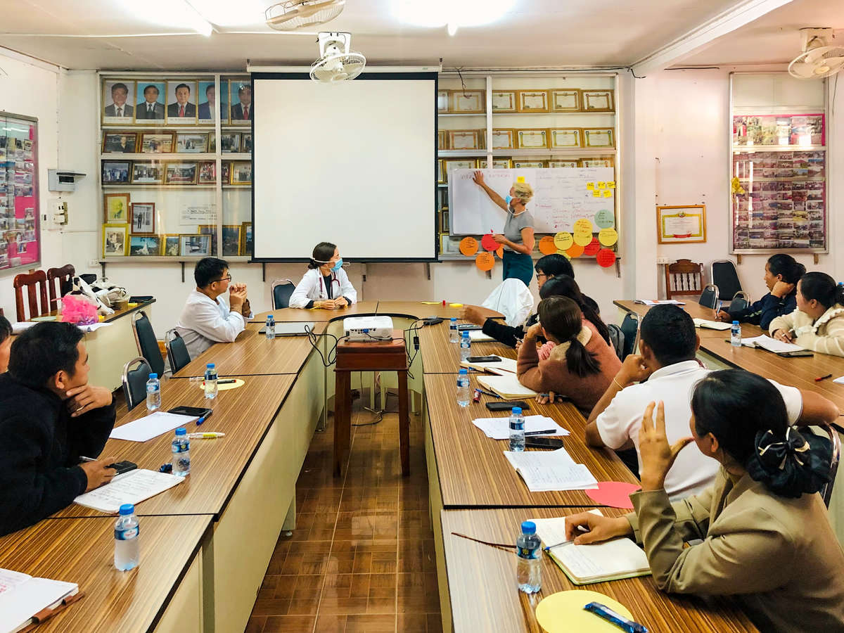 Presentation in a large meeting room